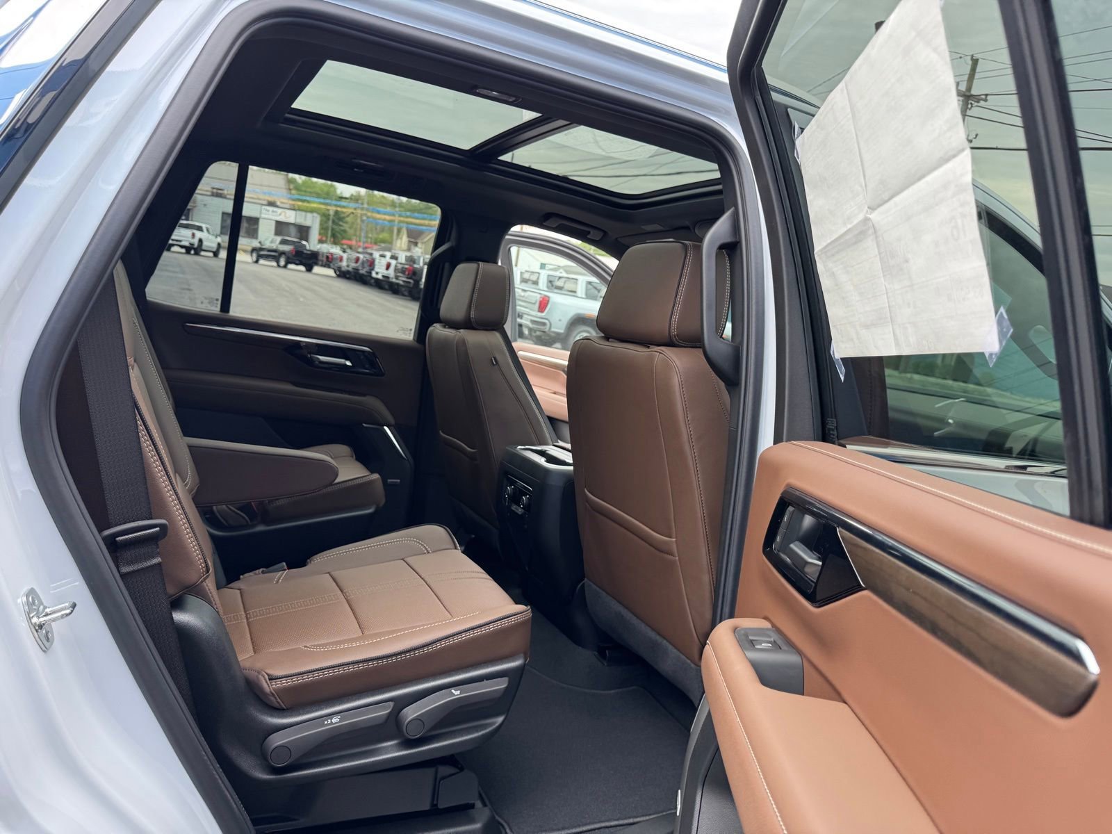 New 2026 Polar White Tricoat Chevrolet High Country image 26