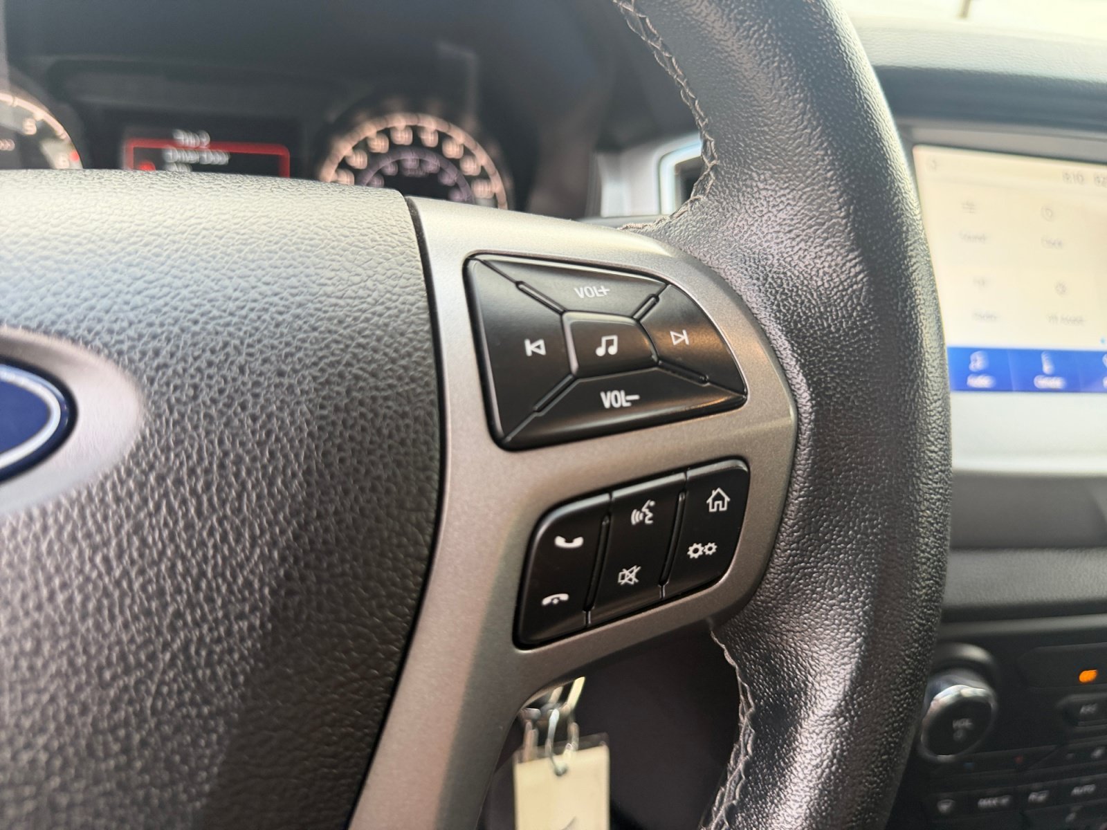 Used 2022 Carbonized Gray Metallic Ford XLT image 25