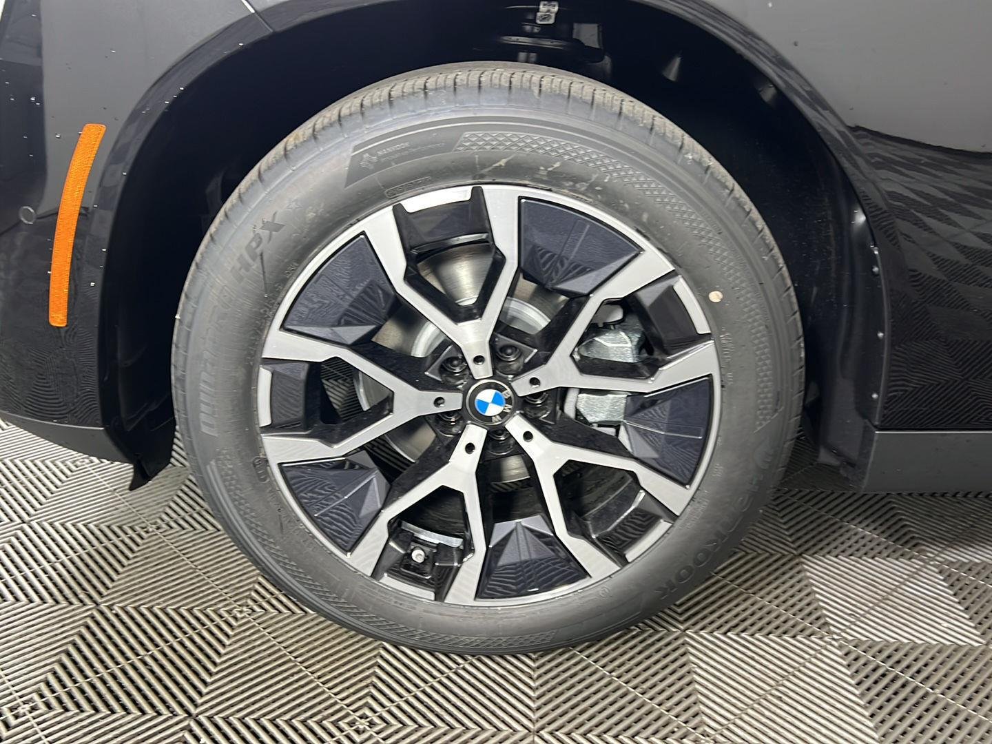 New 2026 Black Sapphire Metallic BMW 30 xDrive image 19