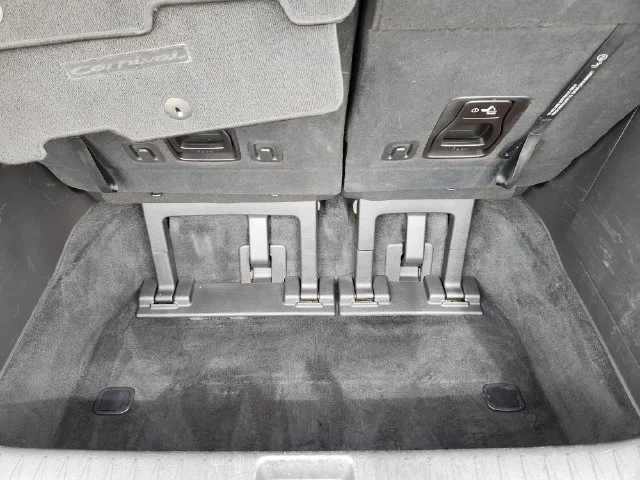 Used 2022 Black Kia EX image 34