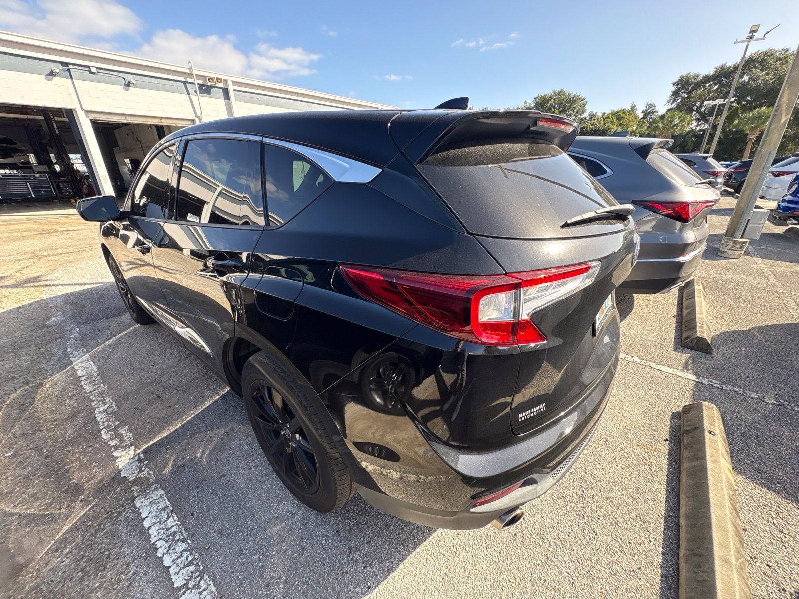 Used 2021 Majestic Black Pearl Acura Base image 4