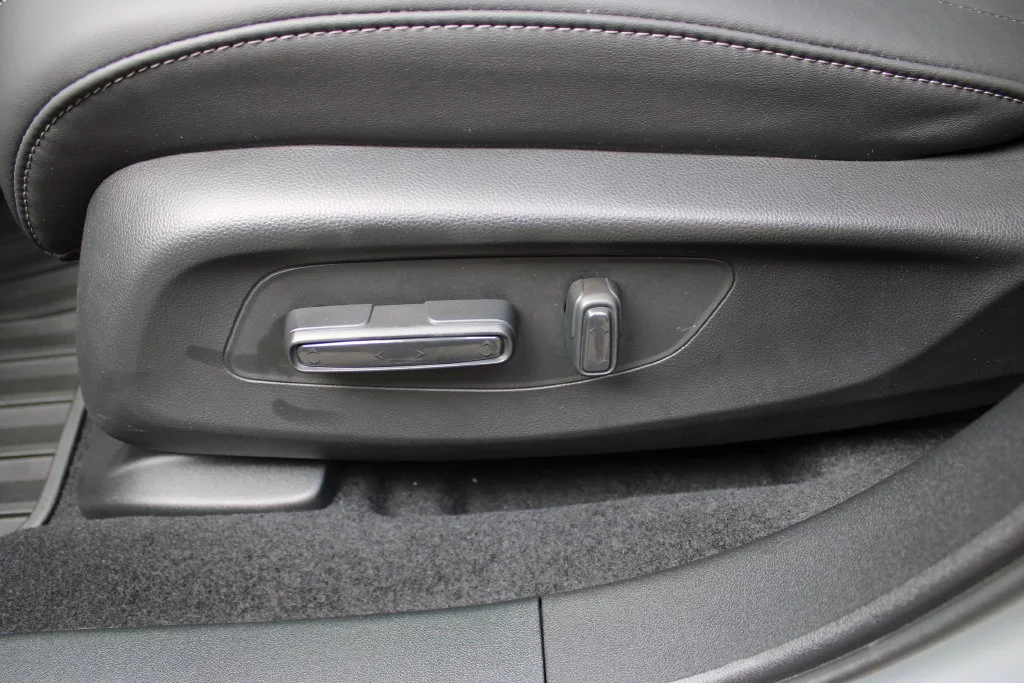 Certified Used 2025 Urban Gray Pearl Acura AWD image 27
