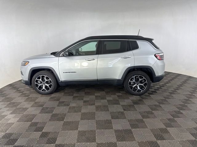 Used 2025 Silver Jeep Limited image 11