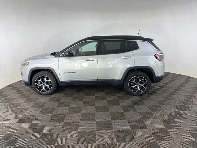 Used 2025 Silver Jeep Limited image 11