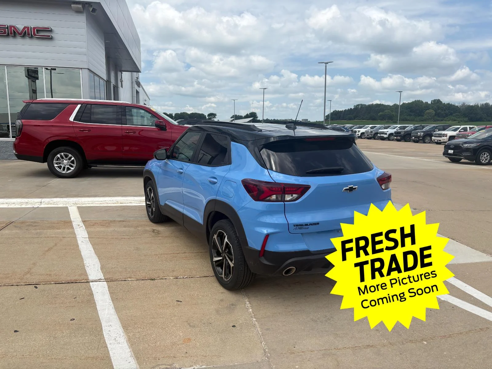 Used 2023 Fountain Blue Chevrolet RS image 4