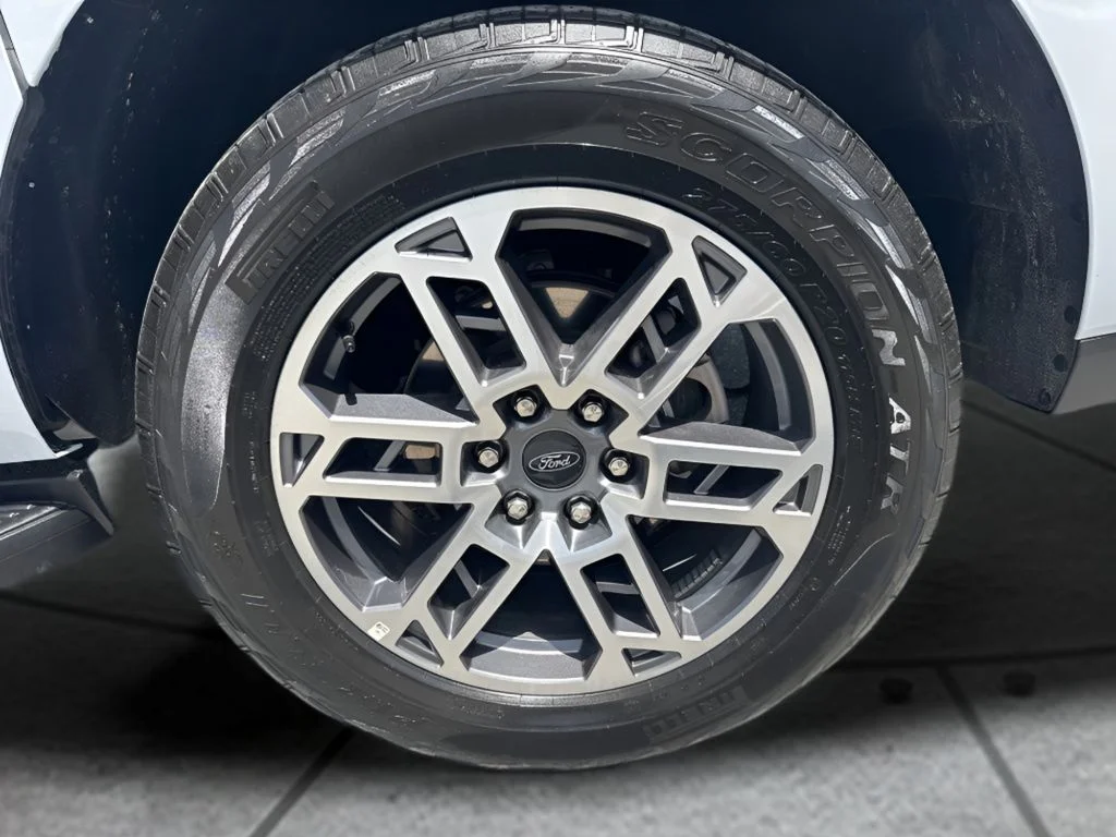 Used 2025 Silver Ford Active image 33