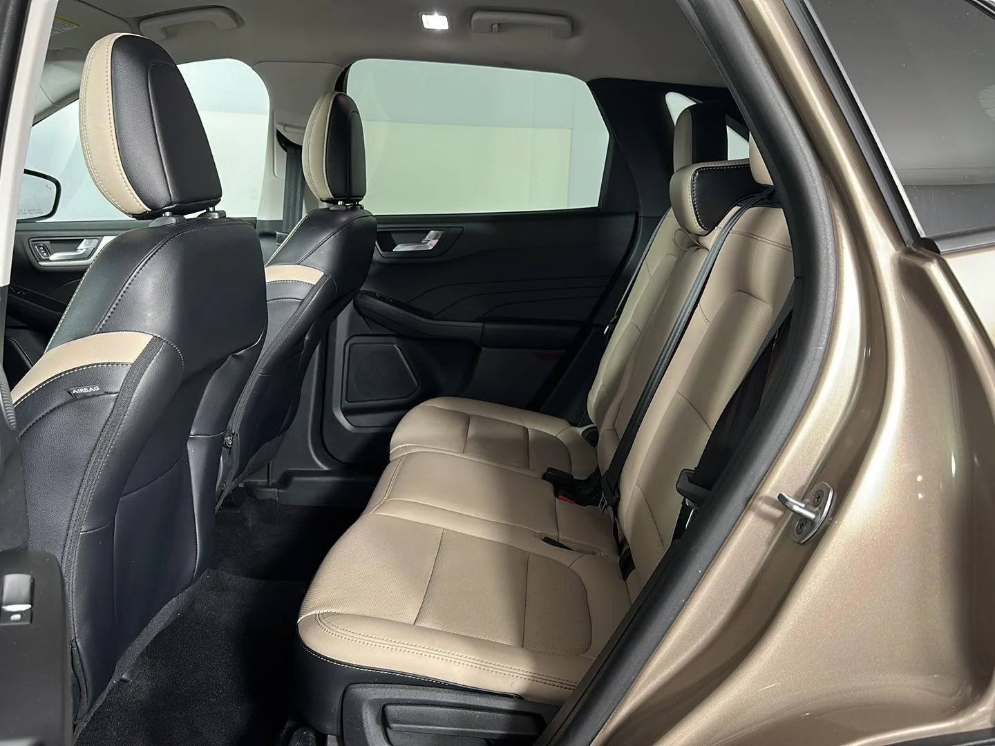 Used 2021 Desert Gold Ford SEL image 25