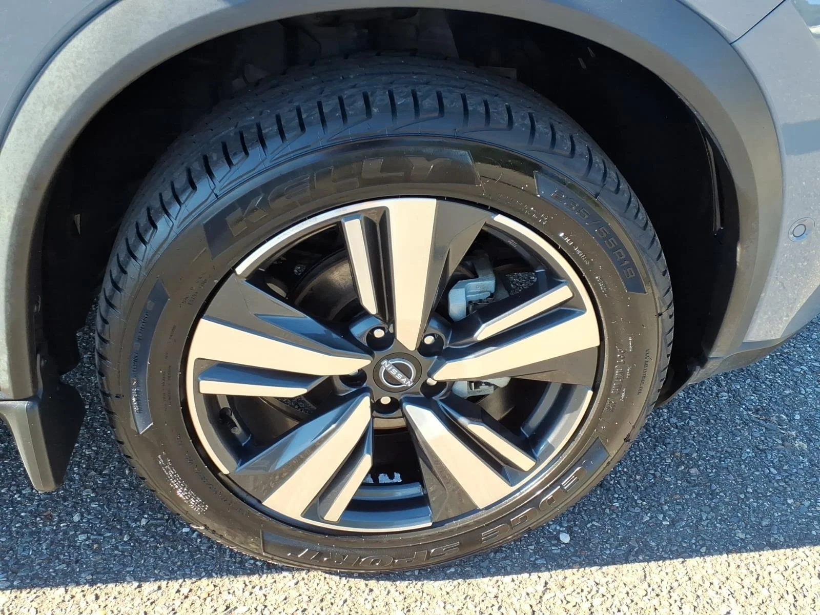 Used 2022 Boulder Gray Pearl Nissan SL image 15