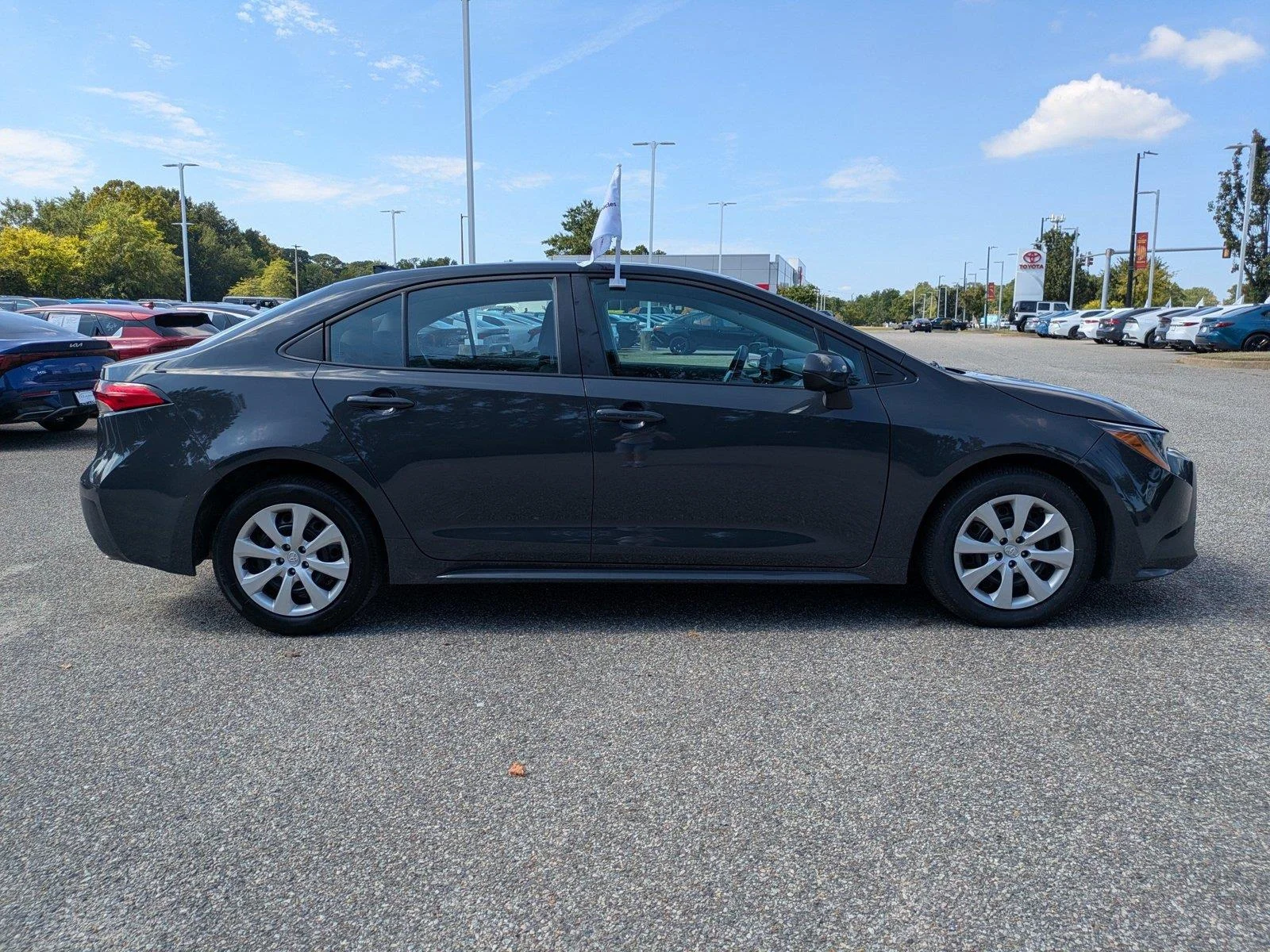 Certified Used 2025  Toyota LE image 3
