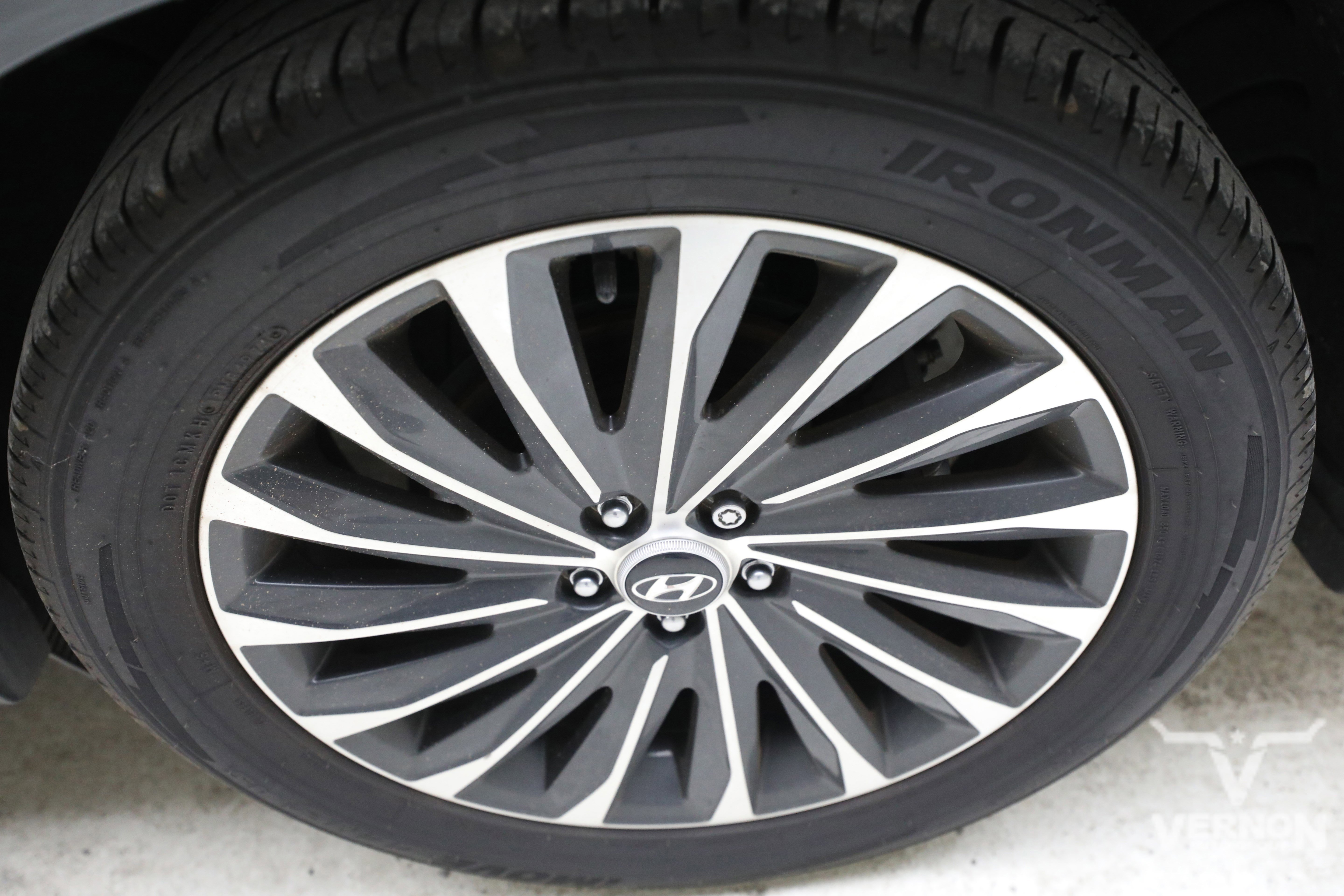 Used 2023 Steel Graphite Hyundai Y image 35