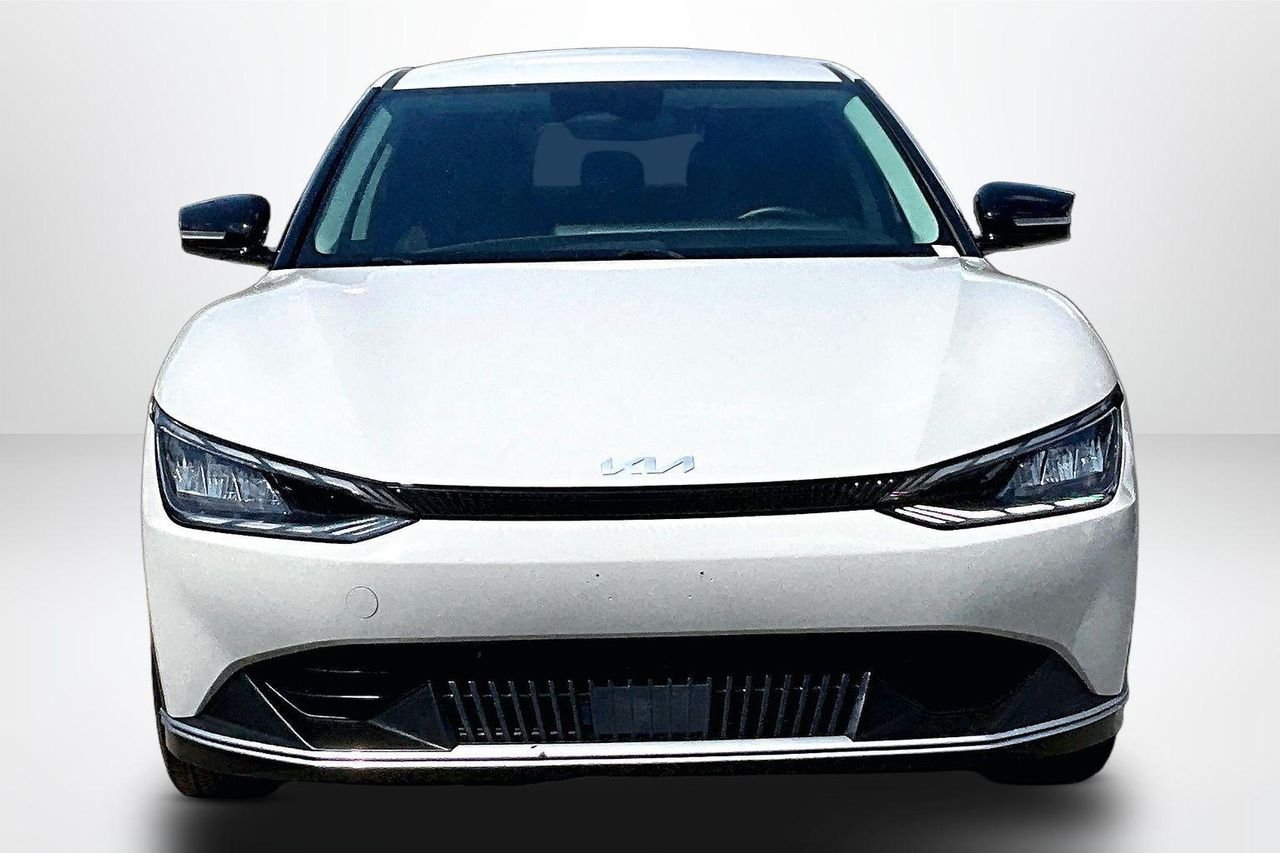 Used 2024 Glacier Kia Light Long Range image 2