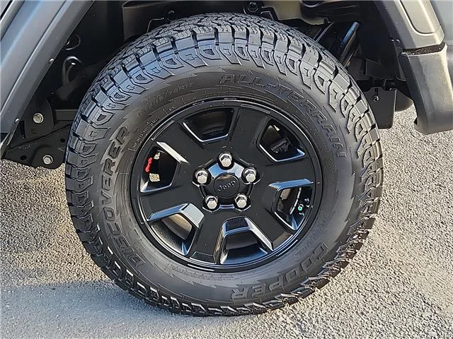 Used 2020 Gray Jeep Sport S 4x4 image 7
