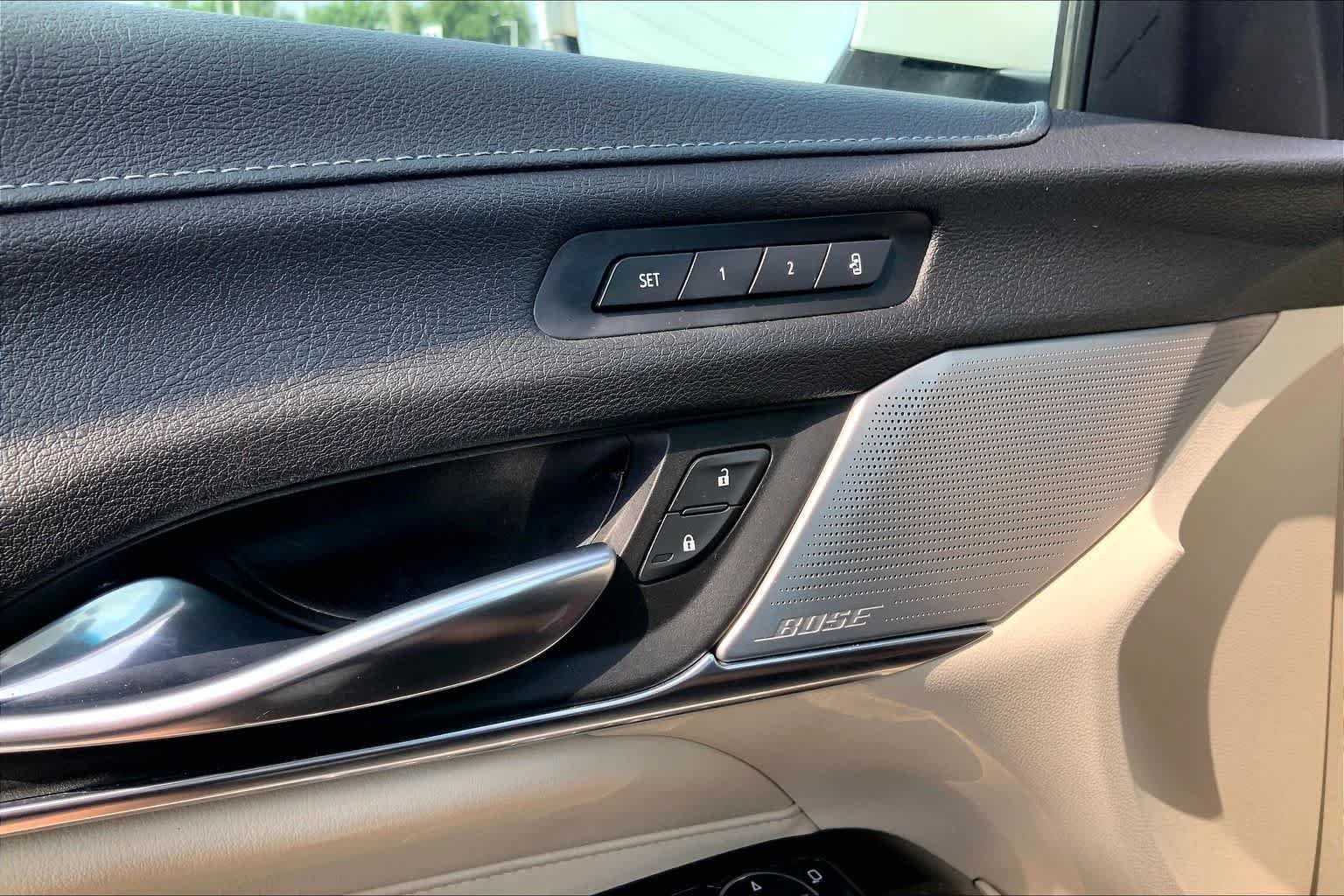 Used 2020 Crystal White Tricoat Cadillac Premium Luxury image 36
