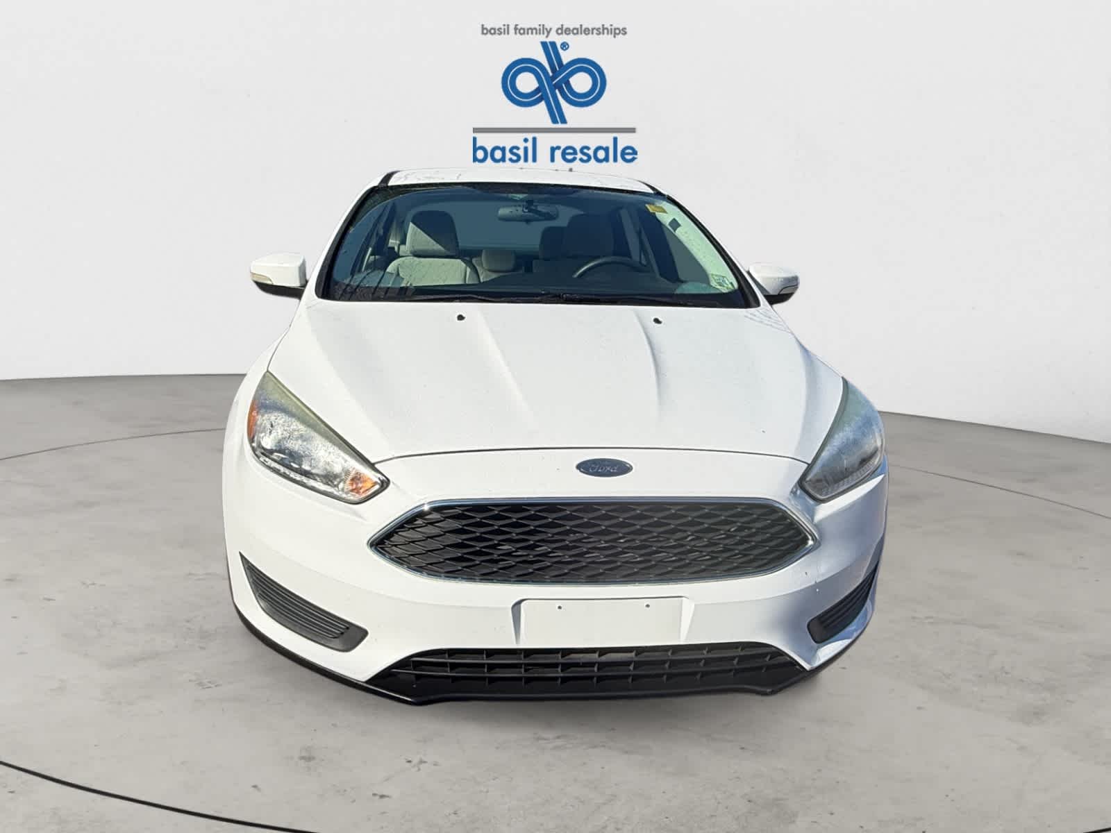 Used 2015 Oxford White Ford SE image 9