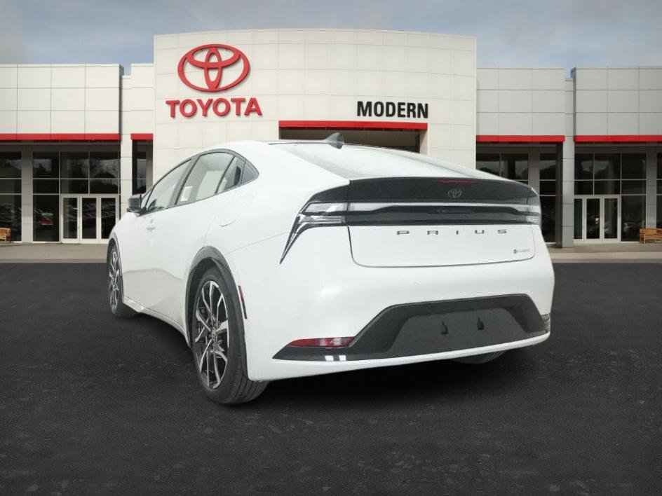 New 2026 Wind Chill Pearl Toyota XSE Premium image 15