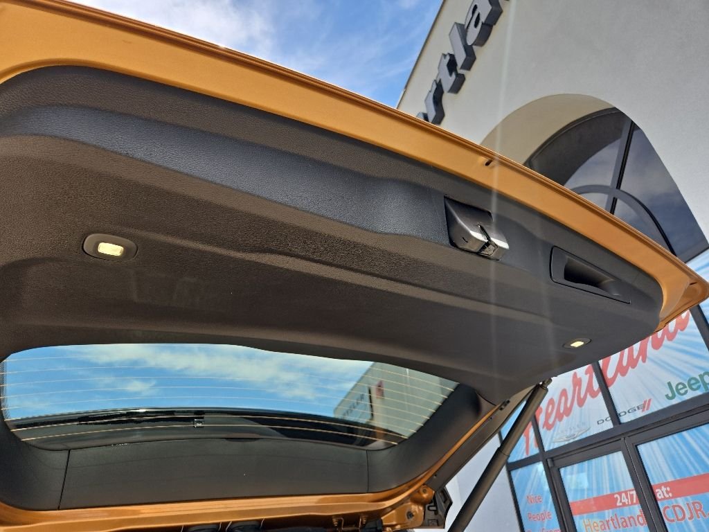 New 2026 Copper Shino Metallic Clear-Coat Exterior Paint Jeep Limited image 103