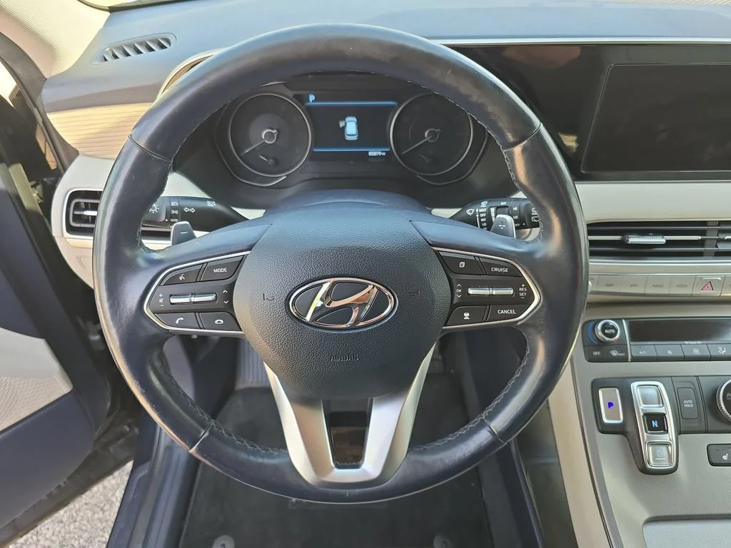 Used 2021 White Hyundai SEL image 11