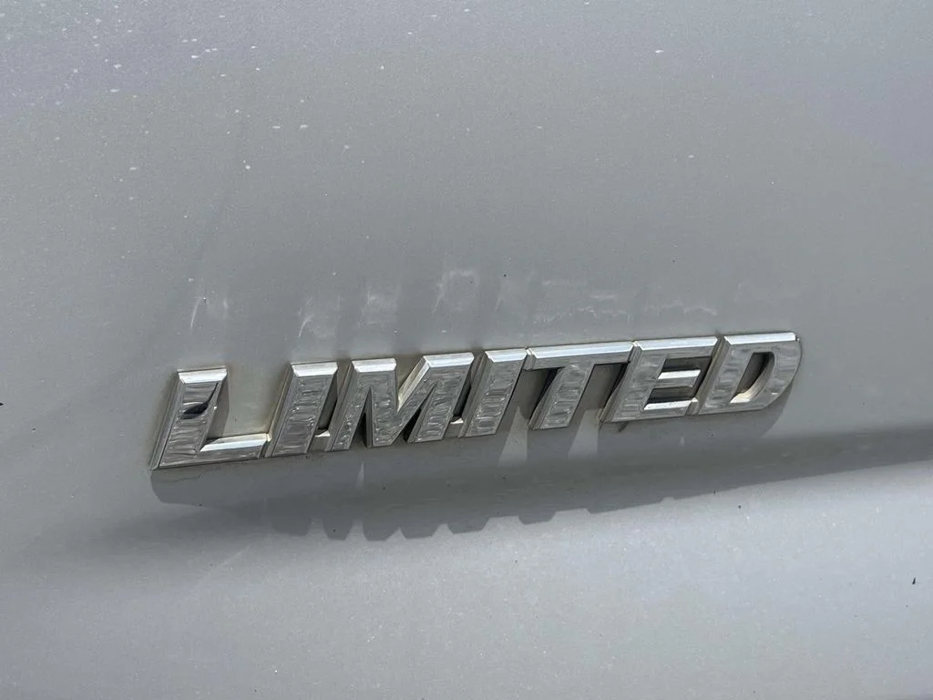 Used 2012 Classic Silver Metallic Toyota Limited image 8
