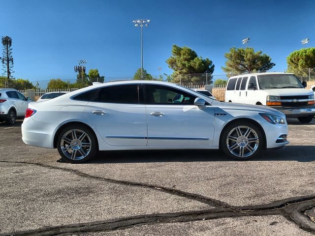 Used 2017 WHITE FROST TRICOAT Buick Essence image 9