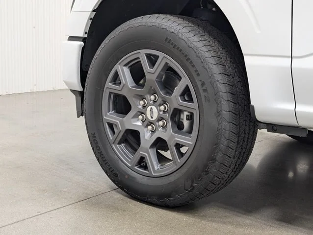 New 2026 Oxford White Ford STX® image 34
