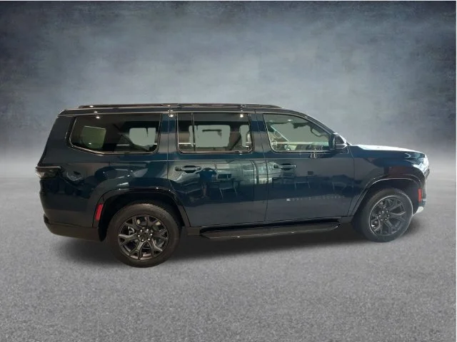 New 2026 Fathom Blue Pearl-Coat Exterior Paint Jeep Limited Altitude image 9