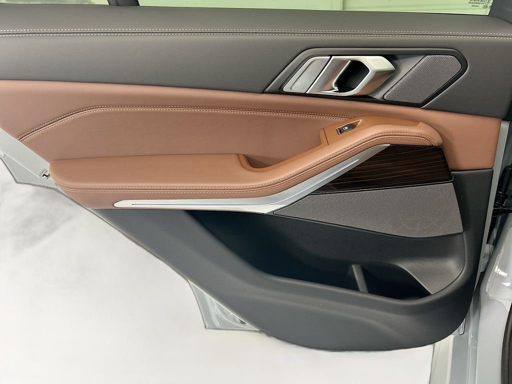 New 2026 Gray Metallic BMW xDrive50e image 25