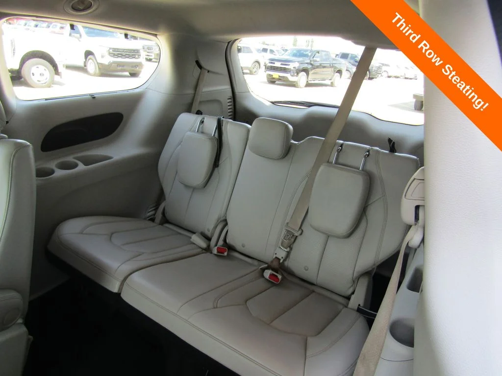 Used 2021 Gray Chrysler Touring L image 19