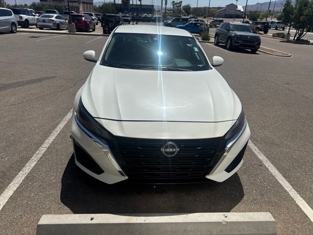 Used 2023 White Nissan 2.5 SV image 8