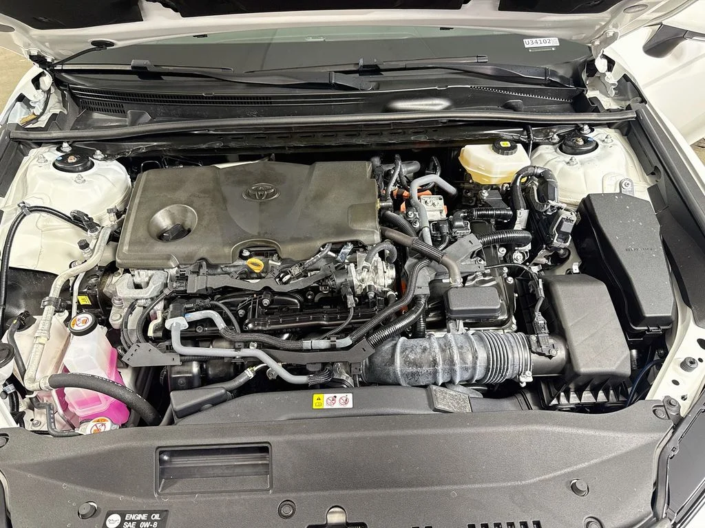 Used 2025 Ice Cap Toyota SE image 27