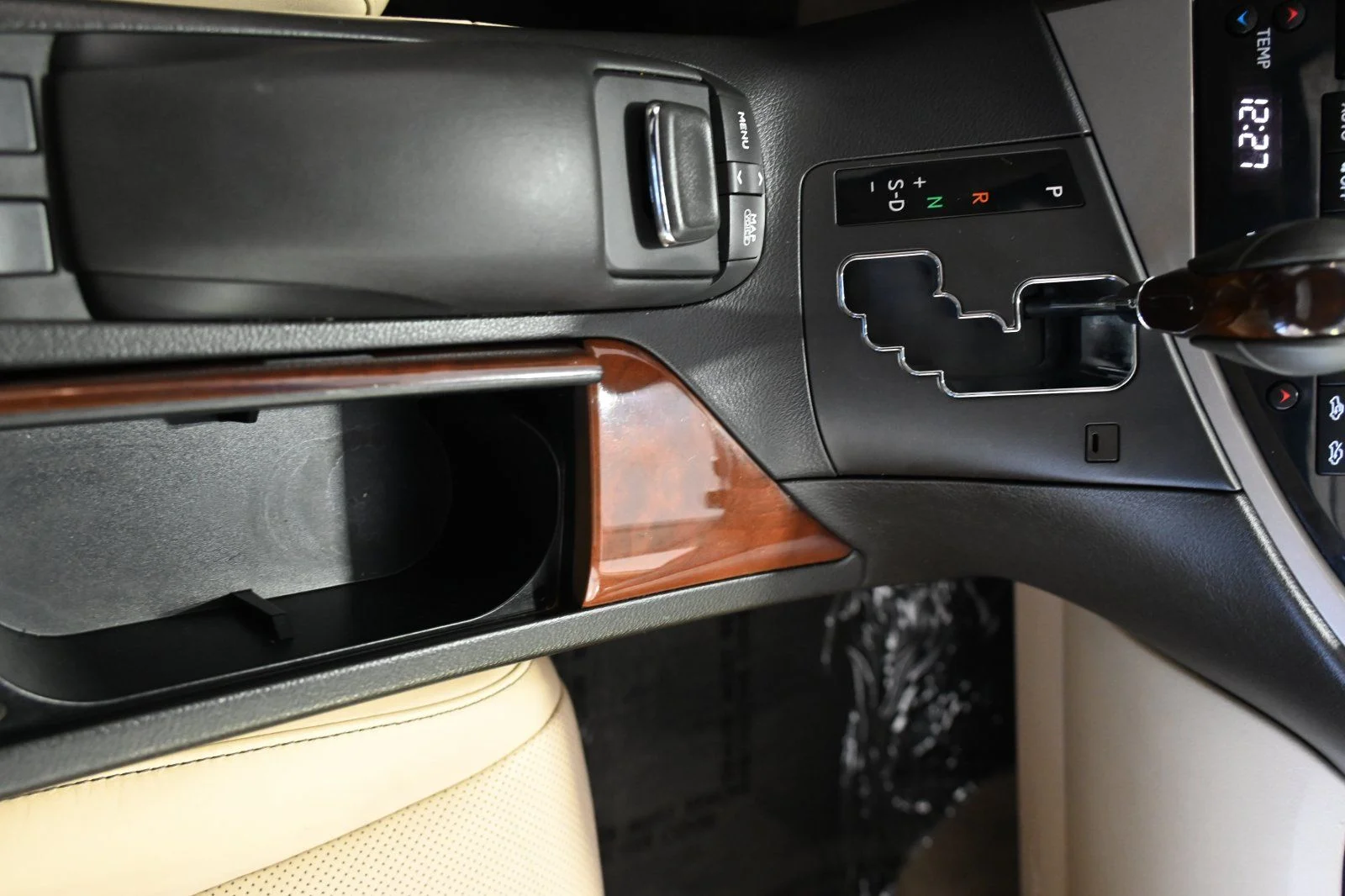 Used 2015 Black Lexus 350 image 8