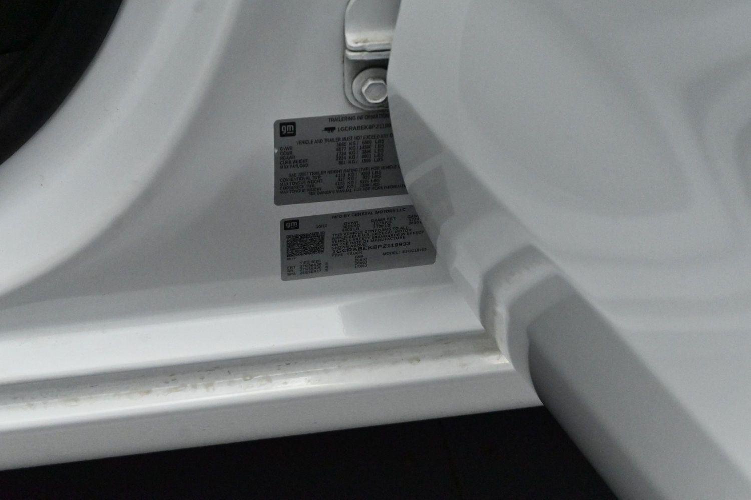 Used 2023 Summit White Chevrolet Custom image 33