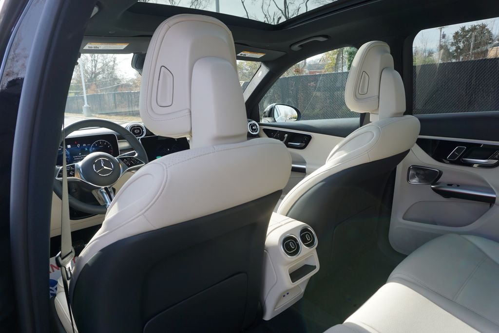 Used 2026 Black Mercedes-Benz GLC 300 image 15