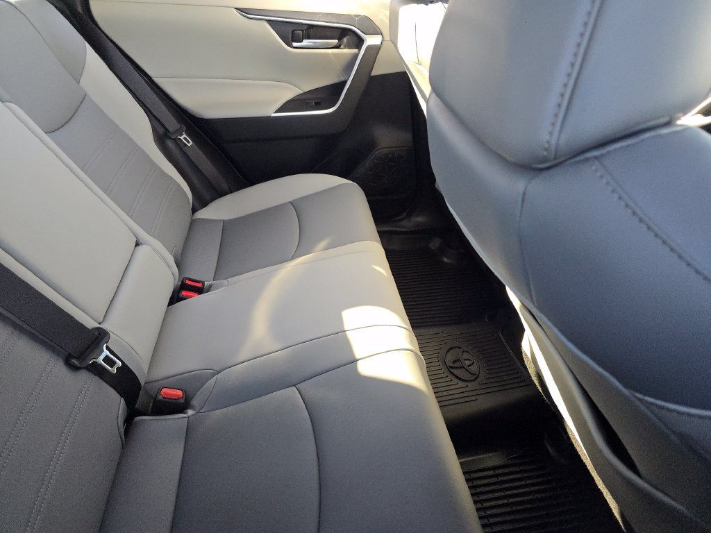Used 2025 Silver Toyota XLE Premium image 13