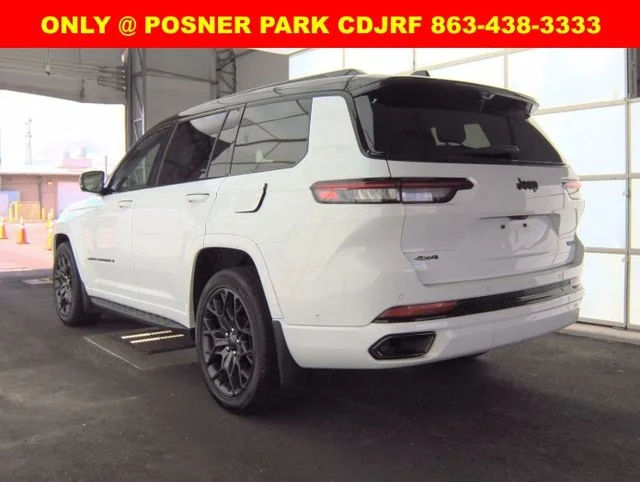 Used 2025 White Jeep Summit image 3