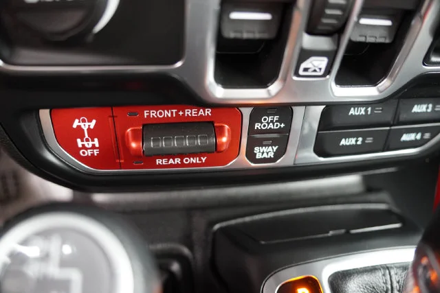 Certified Used 2025 White Jeep Rubicon image 28
