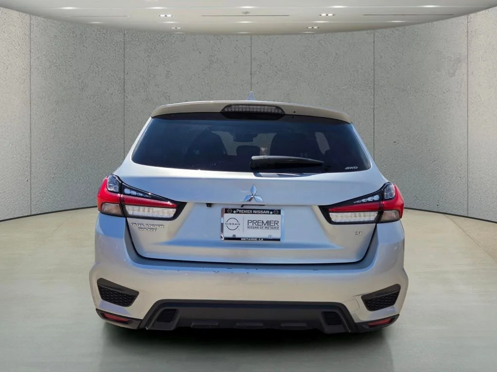 Used 2025 Silver Mitsubishi 2.0 SE image 4
