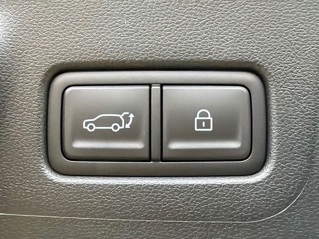 New 2026 Silver Hyundai SE image 19