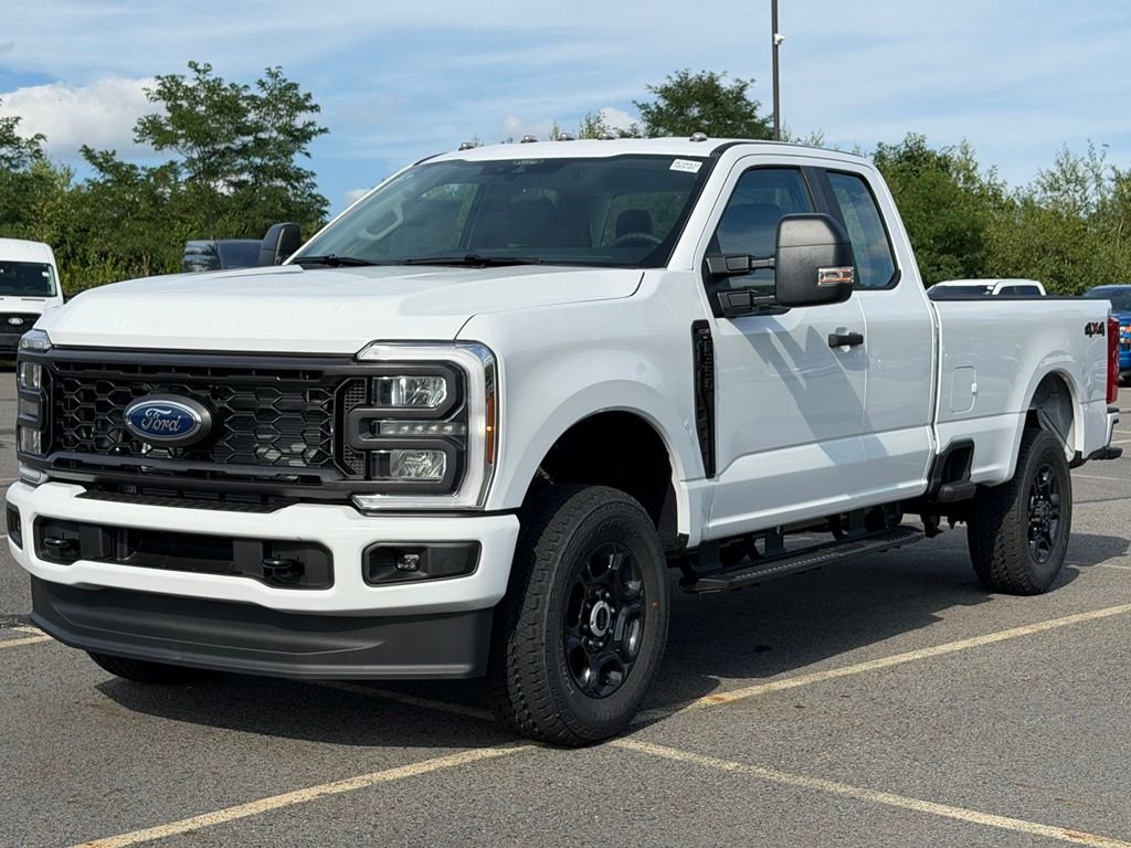 New 2026 Oxford White Ford F-350® XL image 19