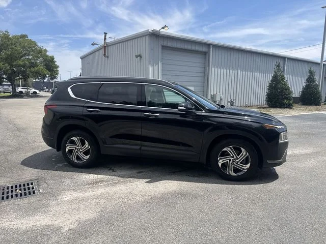 Used 2023 Black Hyundai SEL image 4