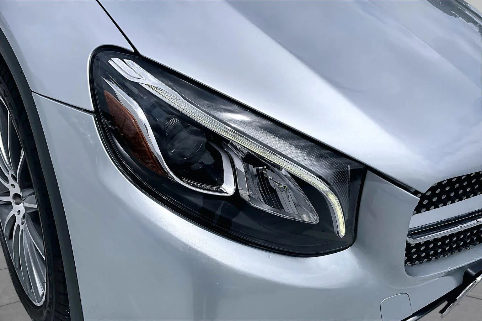 Used 2018 Iridium Silver Metallic Mercedes-Benz GLC 300 image 27