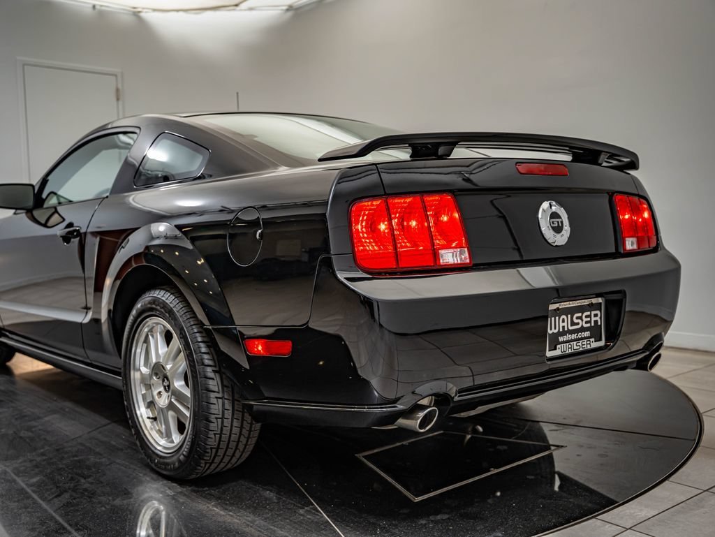 Used 2008 Black Ford GT Deluxe image 20