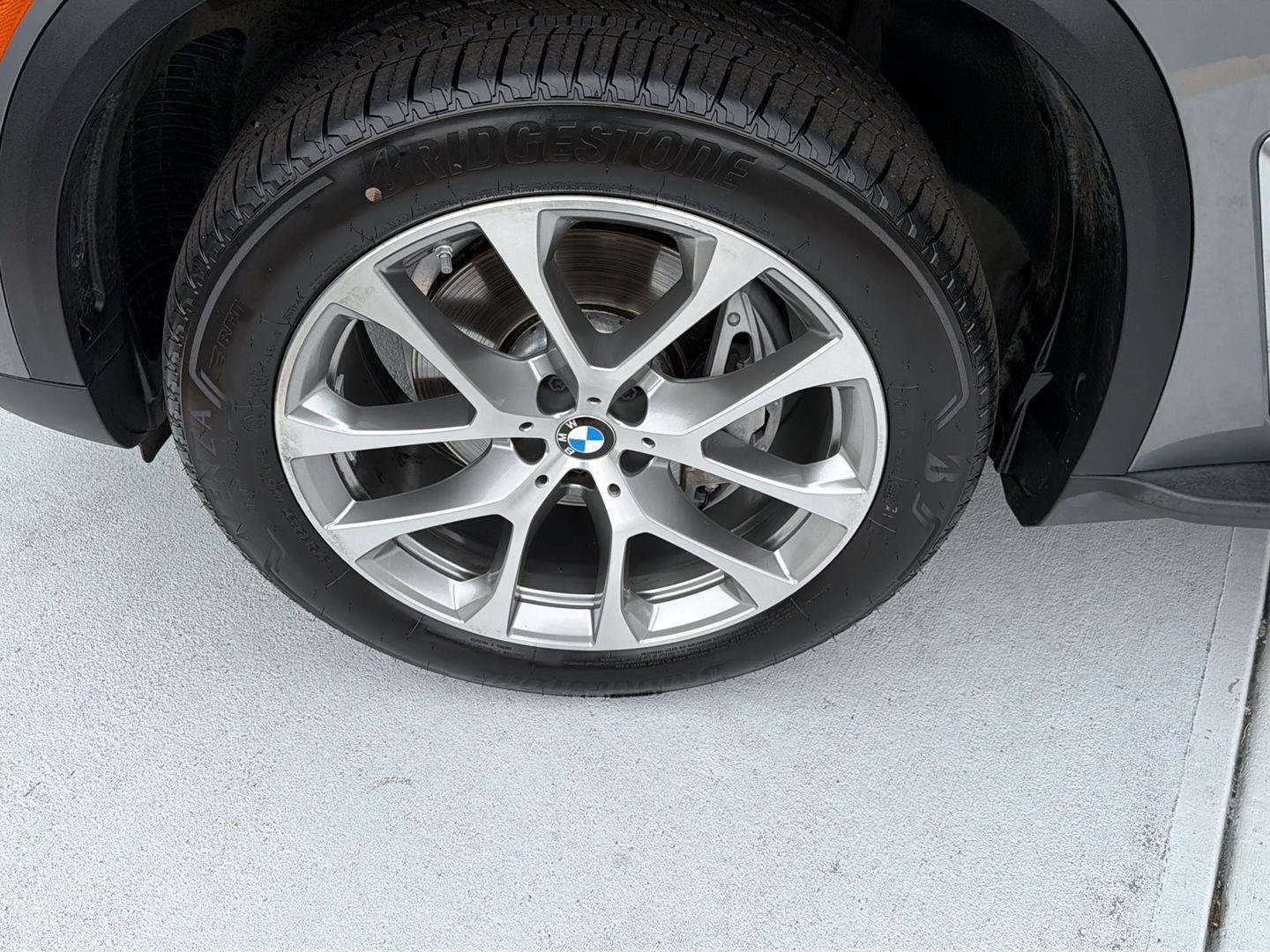 Used 2024 Skyscraper Grey Metallic BMW sDrive40i image 38