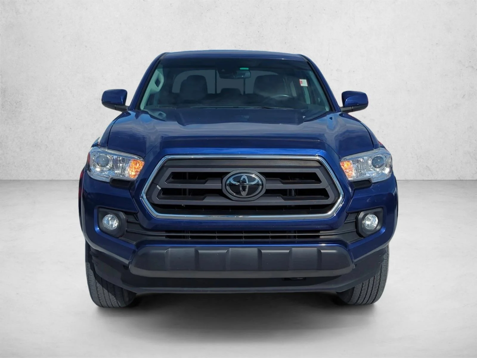 Used 2023 Blue Crush Metallic Toyota SR5 image 2