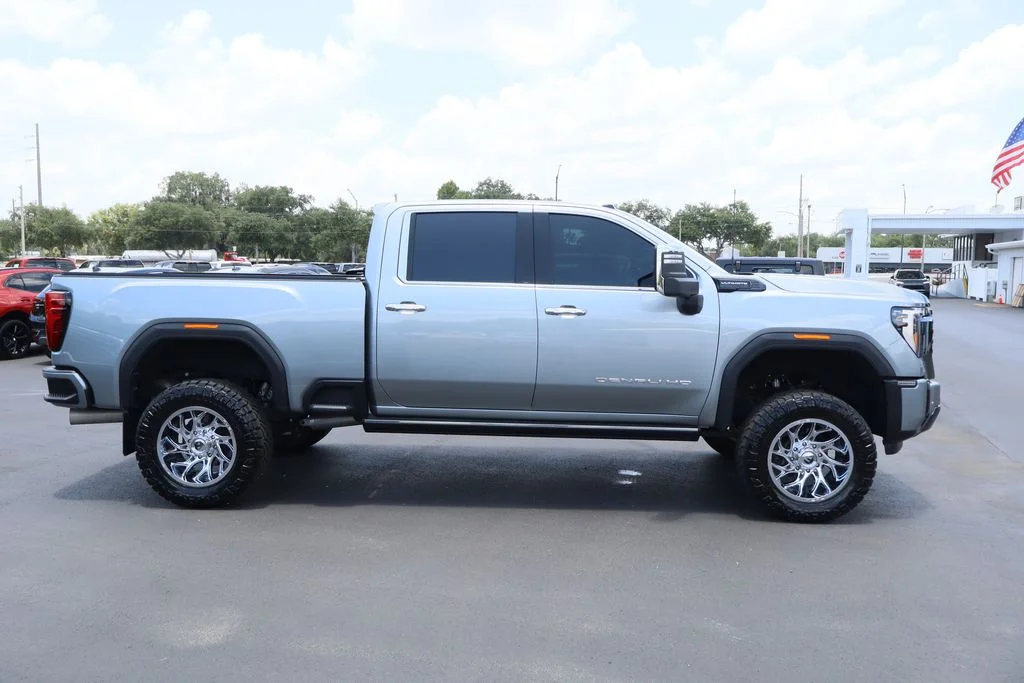 Used 2024 Silver GMC Denali Ultimate image 10