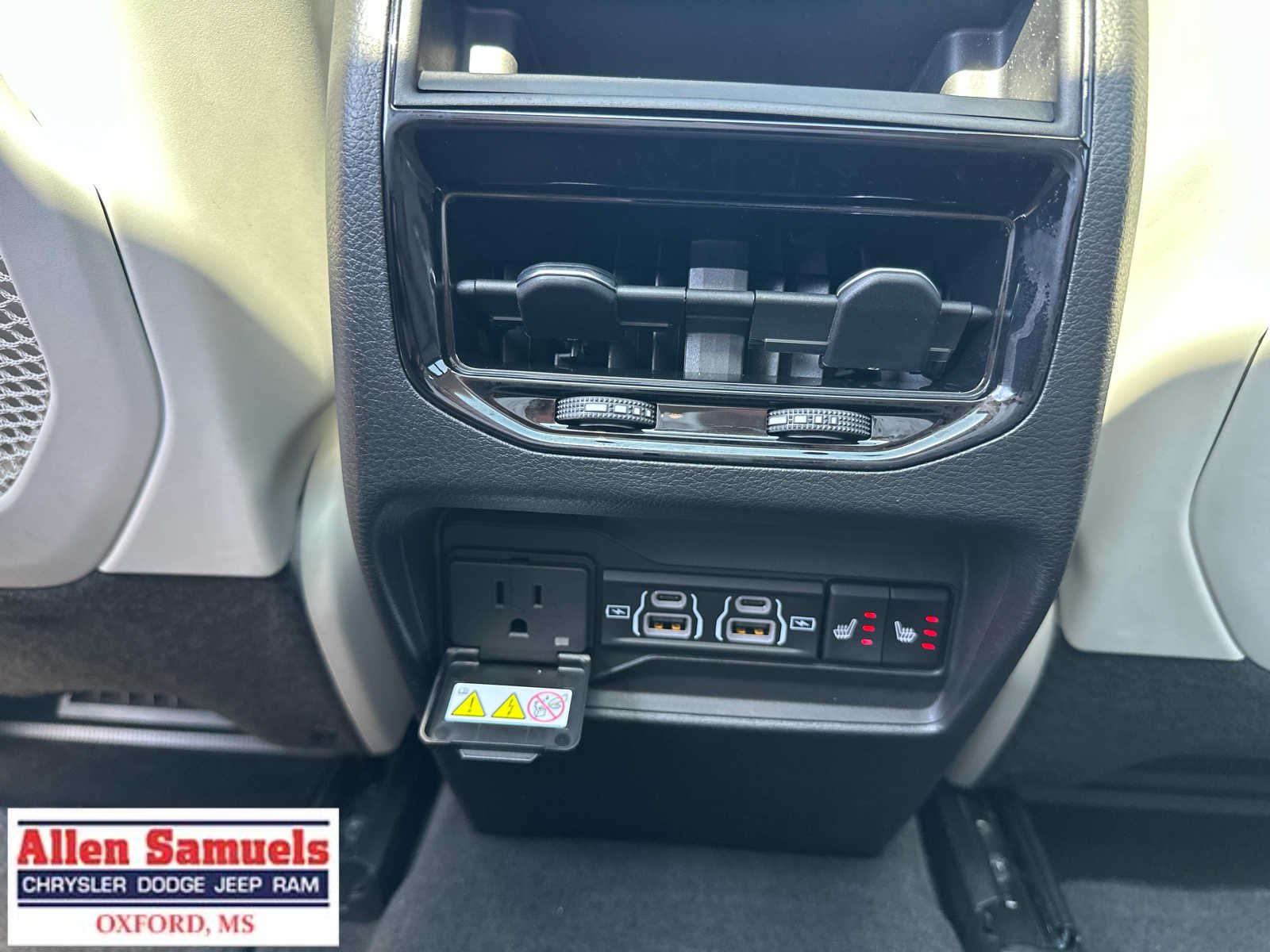 Used 2023 Bright White Clearcoat Jeep Overland image 33