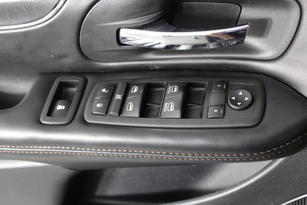 Used 2020 Gray Dodge SE Plus image 23