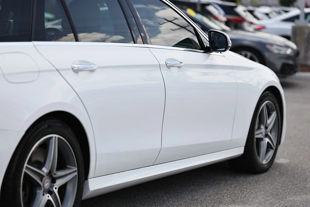 Used 2017 designo Diamond White Metallic Mercedes-Benz E 400 image 8
