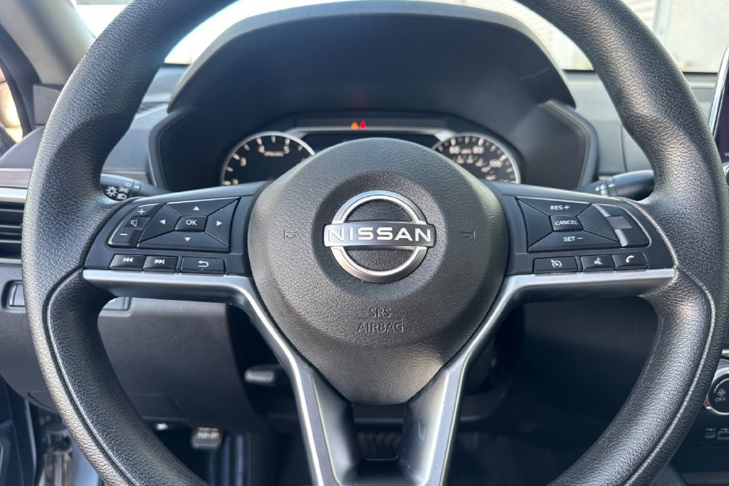 Used 2024 Silver Nissan 2.5 SV image 27