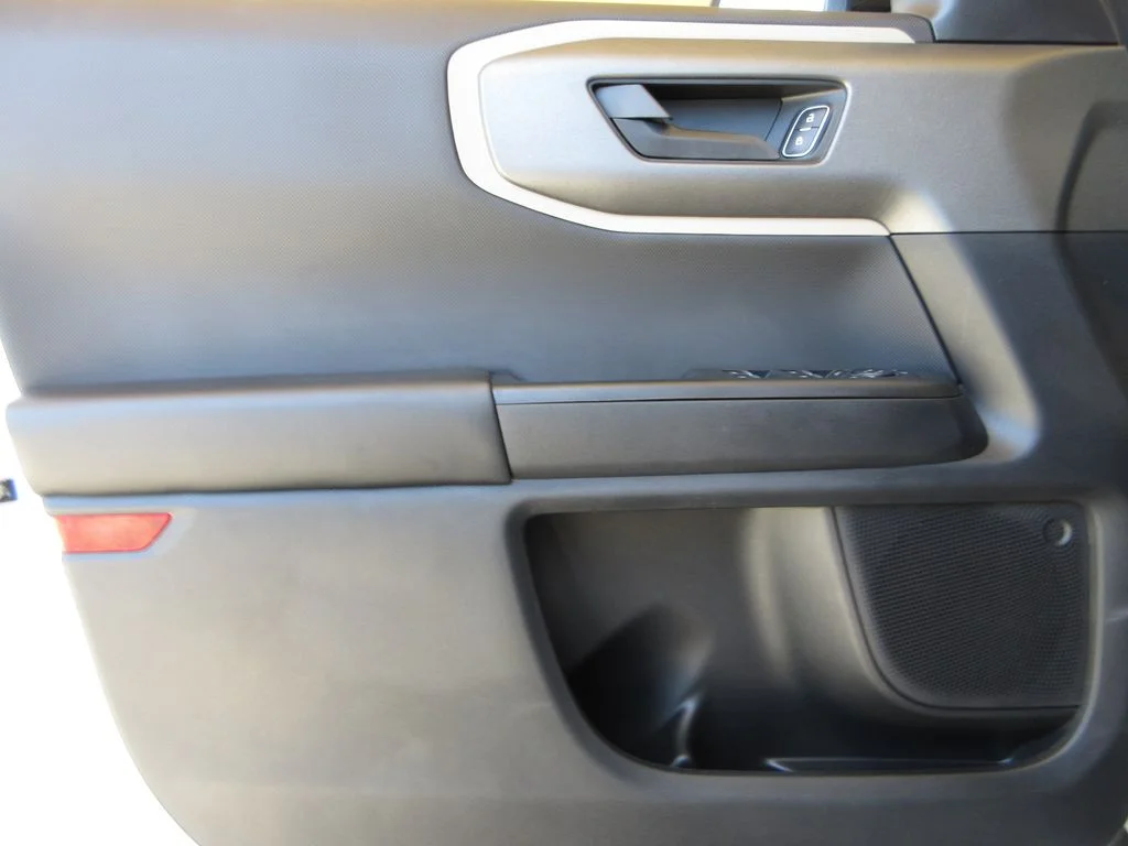 Certified Used 2025 Oxford White Ford Big Bend image 9