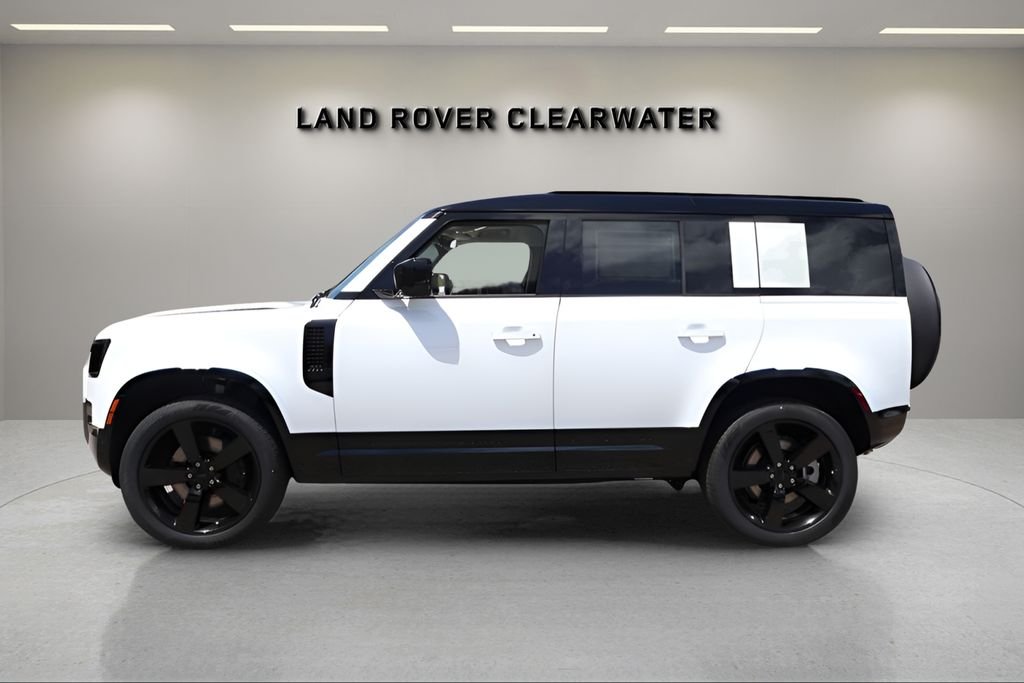 New 2026 Fuji White Land Rover X-Dynamic SE image 2